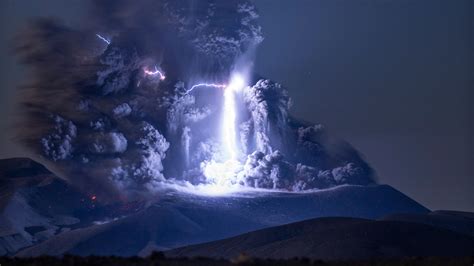 false digital volcano lighting